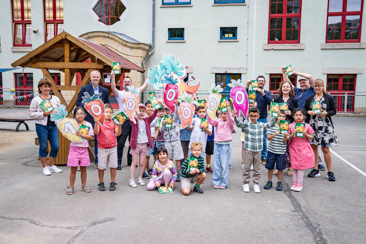 1-millionstes Möhrchenheft an Erfurter Schule überreicht
